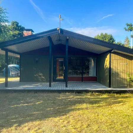 Feriehus Timber House With Sauna A Few Steps From The
